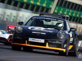 GT 7_Porsche 911 Turbo S Safety Car (992)_1