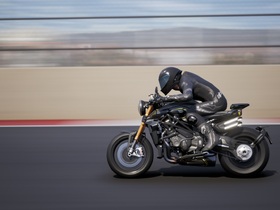 RIDE 6_Naked Bikes_5